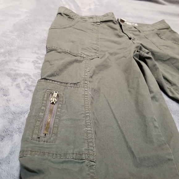 *SOLD* Sonoma Cargo Pants - Picture 3 of 4